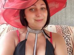 LyxBabeLove - female with brown hair and  small tits webcam at xLoveCam