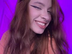 MadeleineBlack - female webcam at xLoveCam