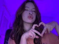 MadeleineBlack - female webcam at xLoveCam