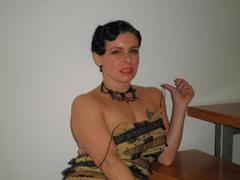 MaitresseGina-hot - female with brown hair webcam at xLoveCam