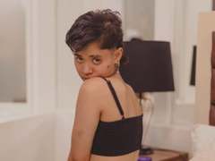 MaliahStar - female webcam at xLoveCam