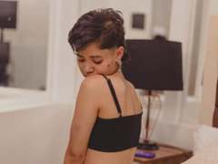 MaliahStar - female webcam at xLoveCam