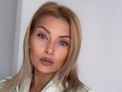 AnneMaryI - blond female webcam at LiveJasmin