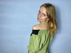 MargaritaKis - female webcam at xLoveCam