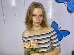 MargaritaKis - female webcam at xLoveCam