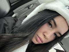 MarilynDivine - female webcam at xLoveCam