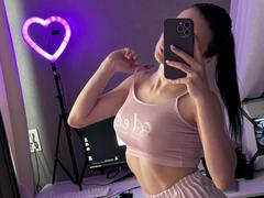 MarilynDivine - female webcam at xLoveCam