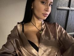 MarilynDivine - female webcam at xLoveCam