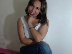 Marria - female with brown hair webcam at xLoveCam