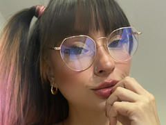 MaryMilan - female with brown hair and  small tits webcam at xLoveCam