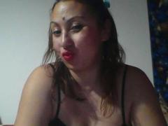 MaryMissQueen - female with brown hair webcam at xLoveCam