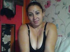 MaryMissQueen - female with brown hair webcam at xLoveCam