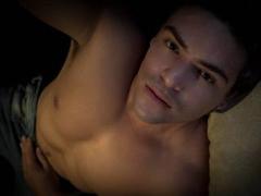 AndrewLawren - male webcam at xLoveCam