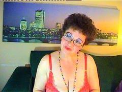 MaturMilf - female with brown hair and  big tits webcam at xLoveCam
