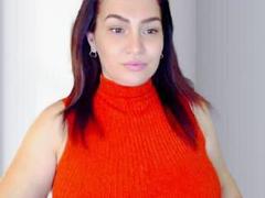 MatureGoddess - female with brown hair webcam at xLoveCam