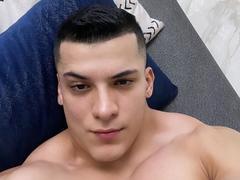 MaximoVega - male webcam at xLoveCam