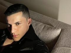 MaximoVega - male webcam at xLoveCam