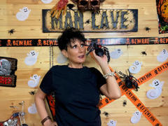 CougarMegan - female with black hair webcam at ImLive