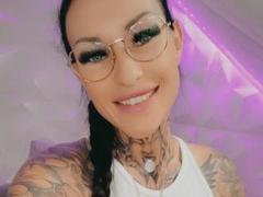 MeganSteel-hot - female with black hair webcam at xLoveCam