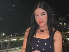 MeghanJohnson - female with black hair webcam at LiveJasmin