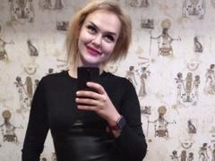 MelissaCats - blond female webcam at xLoveCam