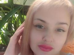 MelissaCats - blond female webcam at xLoveCam