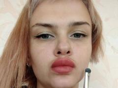 MelissaCats - blond female webcam at xLoveCam