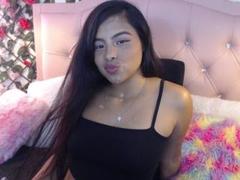 MelissaSweetHeart from xLoveCam