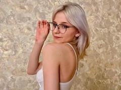 MerlinCharlin - blond female webcam at LiveJasmin