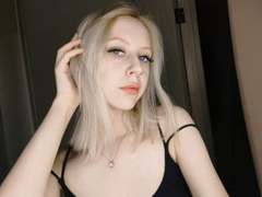 MerryJulls - blond female with  small tits webcam at xLoveCam