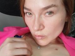 Metztona - female with brown hair and  small tits webcam at xLoveCam