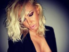 MiaSharon - blond female with  small tits webcam at LiveJasmin