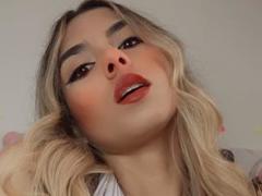 MiaFlorez - blond female webcam at xLoveCam