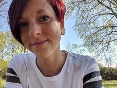 MiaSonne-hot - female with brown hair webcam at xLoveCam