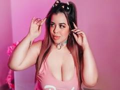 MiahJoness - female with black hair and  big tits webcam at xLoveCam