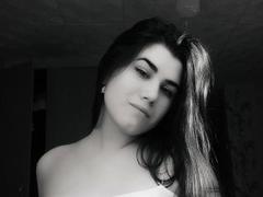 MichelleLisa - female with black hair and  small tits webcam at xLoveCam