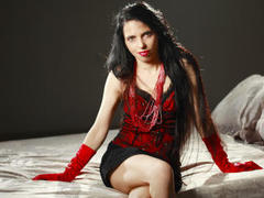 EvaDosSantos - female with black hair webcam at xLoveCam