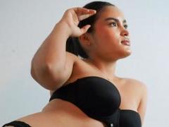 MiiaPalmer - female with black hair webcam at xLoveCam