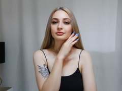 MilanaTiler - blond female webcam at LiveJasmin