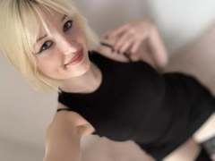 MillaCute-hot - blond female webcam at xLoveCam