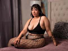 MillyJohnson - female with black hair and  big tits webcam at xLoveCam