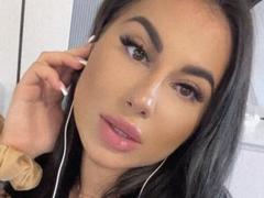 MindyDesire - female with brown hair webcam at xLoveCam