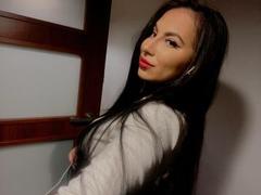 MindyDesire - female with brown hair webcam at xLoveCam