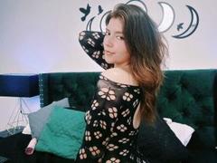 MindyZuker - female webcam at xLoveCam