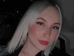 MissBriaX - blond female webcam at xLoveCam