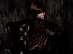 MistressLaurie - female with brown hair webcam at xLoveCam