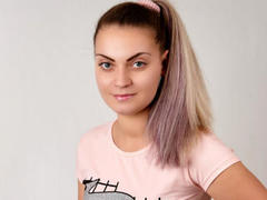 KornMolli - blond female webcam at LiveJasmin