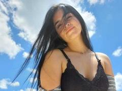 MollyBron - female with black hair webcam at xLoveCam