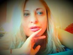 MonicaMiss - blond female webcam at xLoveCam