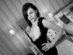 MoniqueRozen - female with brown hair and  big tits webcam at LiveJasmin